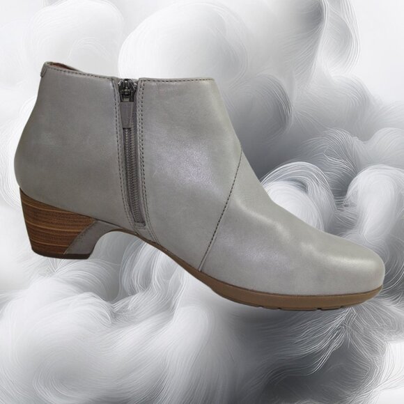 Dansko Darbie Anline Stone Grey Buckle Detail Ankle Shootie, Size 40,  US 9.5-10 - Picture 4 of 12